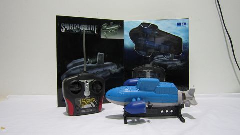 Four-way submarine
