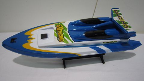 Remote control boat
