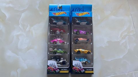 Hot wheels alloy car (taxi)