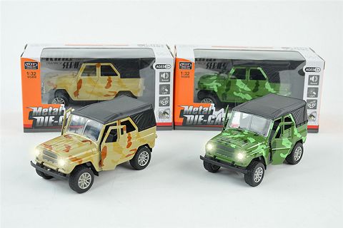 1:32 camouflage off-road alloy model with back force, double door, with light, music package single zhuang