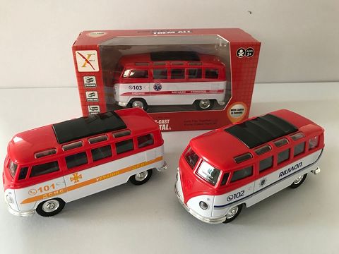 1:32 Volkswagen bus alloy recoil Russian police car, open the door, light with sound and light (window box, 1 style and 3 colors mixed)