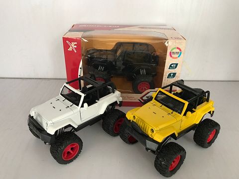 1:32 wrang man (convertible) alloy return wheel,2 doors, light with sound and light (window box,1 style and 2 colors mixed)