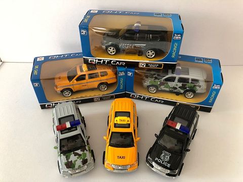 1:32 Toyota domineering alloy recovery police car + taxi car, 4 open the door (window box, one color mixed)