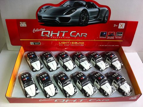 1:32 the alloy recovery old car police car opens three doors, with sound and light in the front light (one color mixed 12 pieces in one display box)