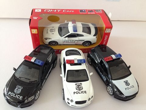 1:32 Volkswagen sang-cool, Honda, bentley, nissan alloy recovery police car, door can be opened, the front light with sound and light (window box, four two-color mixed)