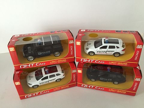 1:39悍马，路虎，Q7，保时捷合金回力警车,2开门，前内灯带声光（开窗盒,四款各一色混装）