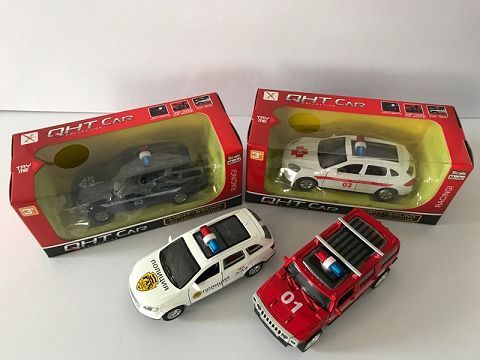 1:39悍马，路虎，Q7，保时捷合金回力俄文车,2开门，前内灯带声光（开窗盒,四款各一色混装）