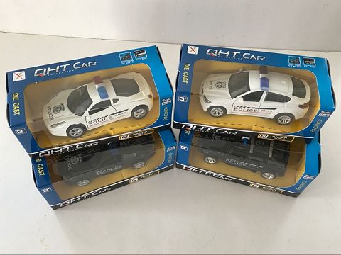 1:32宝马X6，M5，法拉利，悍马，合金回力警车,2开门（开窗盒,四款各一色混装）