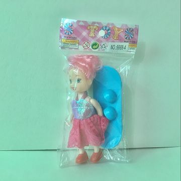 3.5寸芭比娃娃带滑板车
