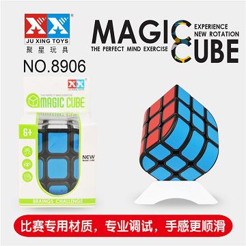 三面体黑色魔方