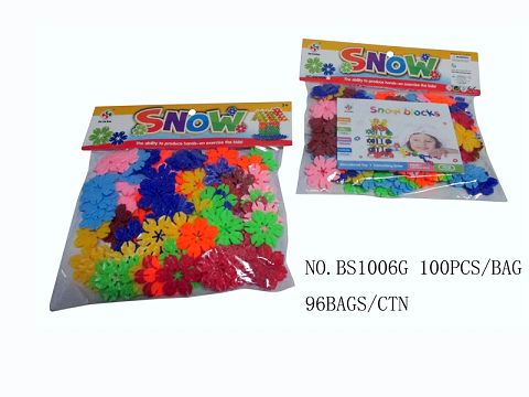 100PCS of 4.4cm snowflakes