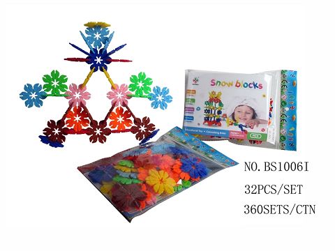 32PCS of 4.4cm snowflakes