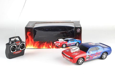 1:18 Dodge Challenger head-mounted version of the four-way remote control car