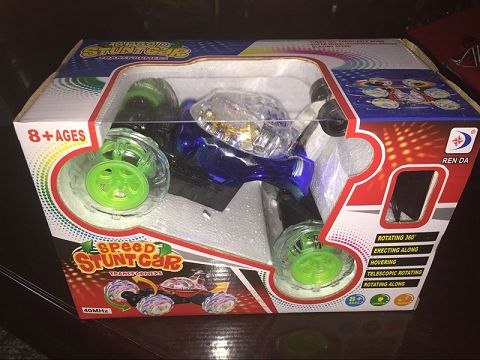 Music flashing small stunt flip trolley forward back left flip right flip stop, front wheel 360 degrees rotation, back wheel telescopic, can stand walk